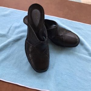 Clark year around wedge. Goes with anything,